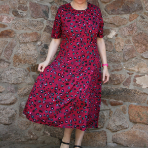 lang tailliert Kleid