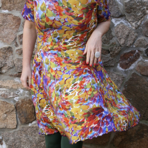 20.2.-567-Senf-kz-Kleid