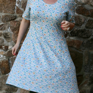 26.4.-Blueten-cotton-kz-Kleid