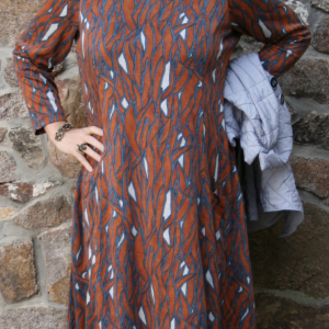7.3-braun-Ballukleid