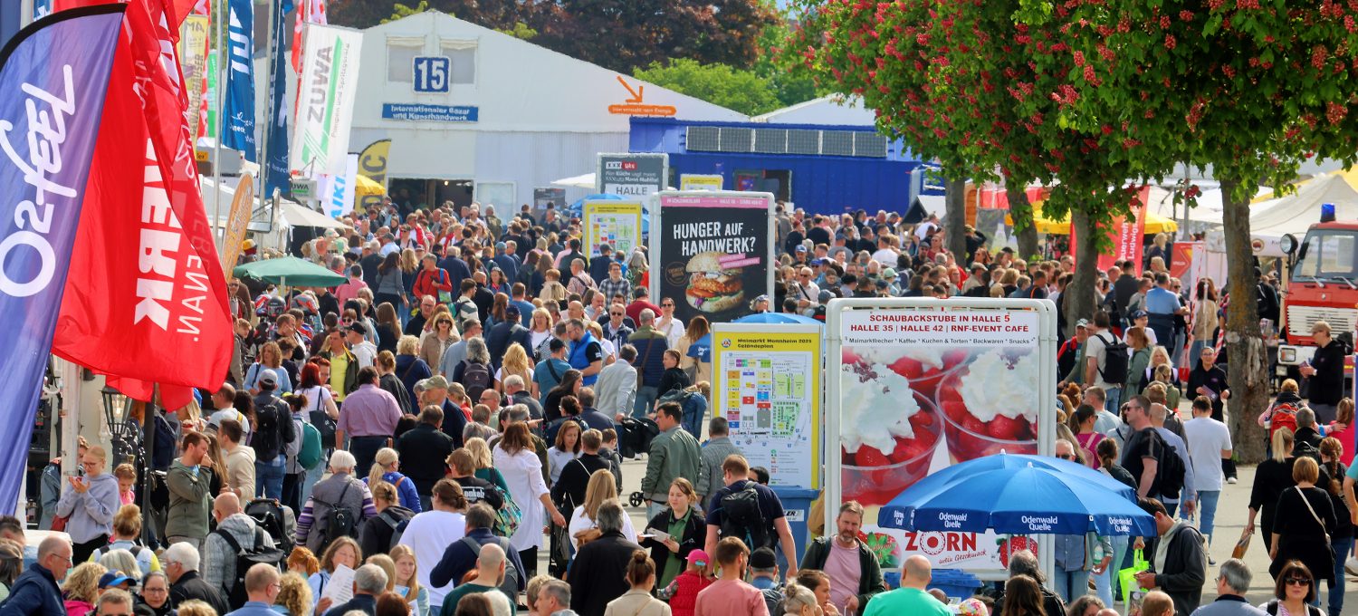 Mannheim. 27APR25 | Maimarkt 2025. Auf Deutschlands größter Regionalmesse präsentieren sich vom 26. April bis 6. Mai Unternehmen und Handwerk, die Stadt Mannheim und das Land Baden-Württemberg  mit Ausflugszielen, Nahverkehr, klimafreundlichen Energien, kreativen Leistungen und aussichtsreichen Berufen für eine starke Zukunft Maimarkt ist der Marktplatz der Region mit einem Riesen-Angebot für fast alle Lebensbereiche: Vom 26. April bis 6. Mai können die Besucherinnen und Besucher auf dem Maimarkt Mannheim Neuheiten ausprobieren, regionale Start-ups kennenlernen, Klassiker neu entdecken und lange geplante Anschaffungen endlich in die Tat umsetzen. Mit mehr als 1.000 Ausstellern in 41 Hallen und dem großen Freigelände ist Deutschlands größte Regionalmesse ein Treffpunkt, auf den sich viele Menschen freuen. BILD- ID 5780 | Bild: masterpress | Markus Proßwitz 27APR25